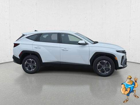New 2026 Hyundai Tucson Blue SE AWD/4WD image 4