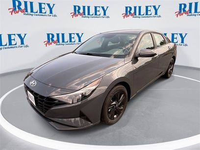 Used 2023 Hyundai Elantra SEL w/ Cargo Package