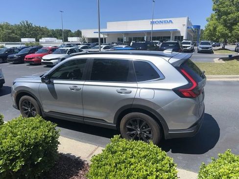 Used 2025 Honda CR-V Sport image 2