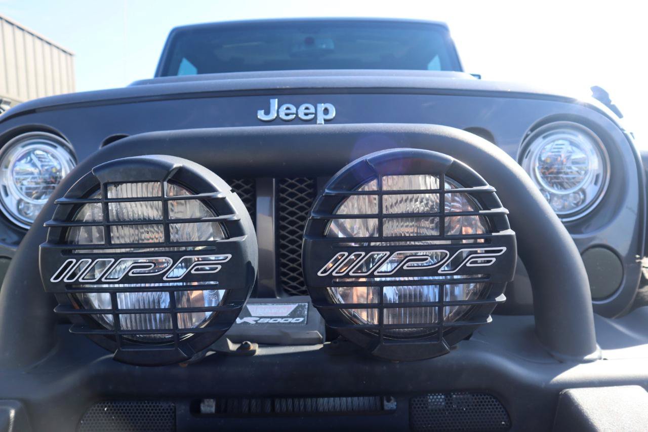 Used 2017 Jeep Wrangler Unlimited Rubicon w/ Cold Weather Group AWD/4WD image 41