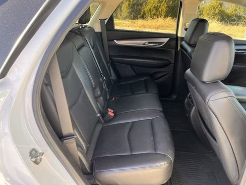 Used 2019 Cadillac XT5 Luxury image 30