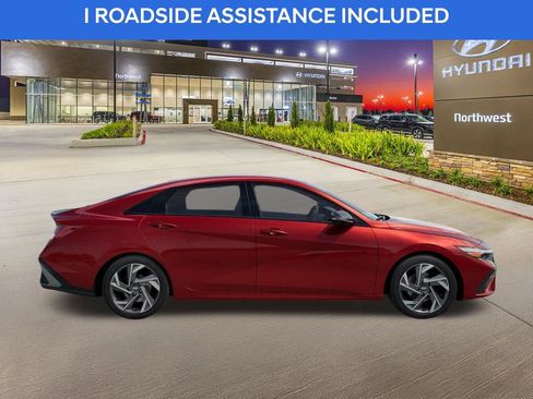 Certified 2025 Hyundai Elantra Sport FWD image 11