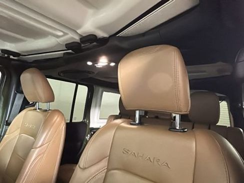 Used 2023 Jeep Wrangler Unlimited Sahara w/ Cold Weather Group AWD/4WD image 12