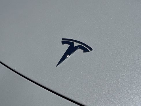 Used 2022 Tesla Model 3 RWD image 4