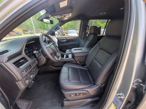 Used 2024 Chevrolet Tahoe RST w/ Luxury Package AWD/4WD image 15