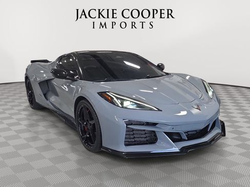 Used 2024 Chevrolet Corvette E-Ray w/ Stealth Interior Trim Package AWD/4WD image 3