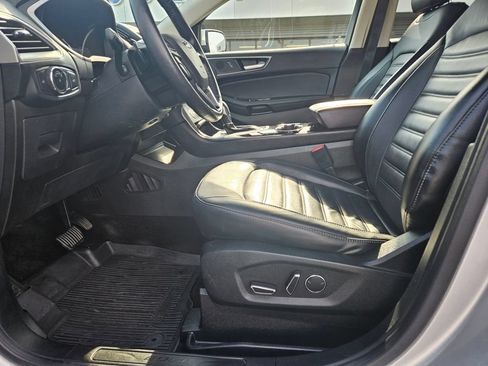 Used 2017 Ford Edge SEL w/ Equipment Group 201A AWD/4WD image 14
