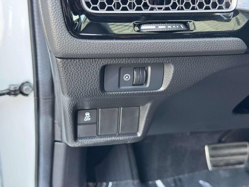 Used 2025 Honda Civic Sport image 15
