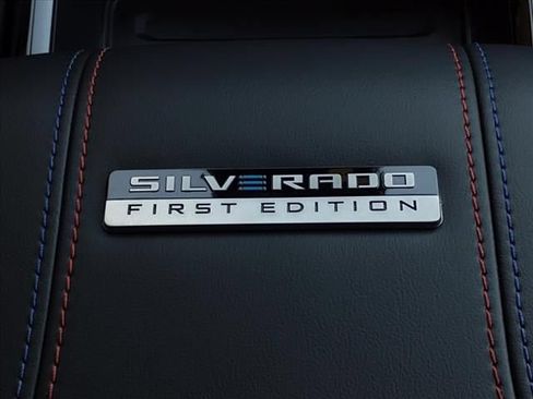 New 2024 Chevrolet Silverado EV RST AWD/4WD image 11