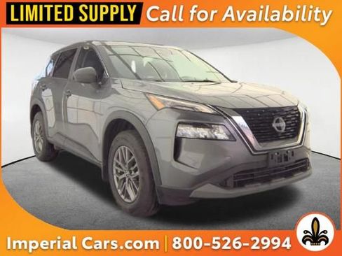Used 2023 Nissan Rogue S AWD/4WD image 1