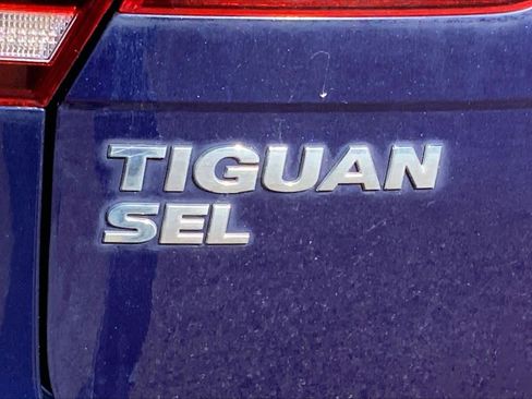 Used 2021 Volkswagen Tiguan SEL w/ 3-Row Tiguan MDO Package image 9