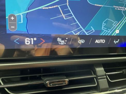 New 2025 Chevrolet Equinox EV RS image 30