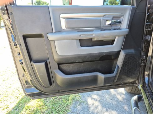 Used 2019 RAM 1500 Express w/ Express Value Package image 22