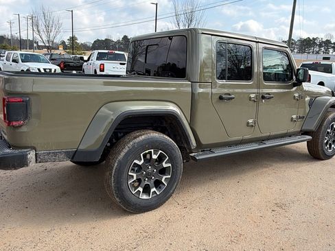 New 2026 Jeep Gladiator Sport AWD/4WD image 8