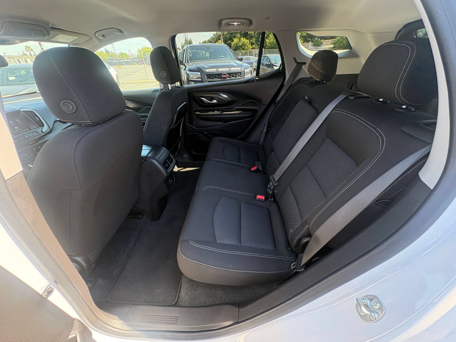 Used 2024 GMC Terrain SLE FWD image 26