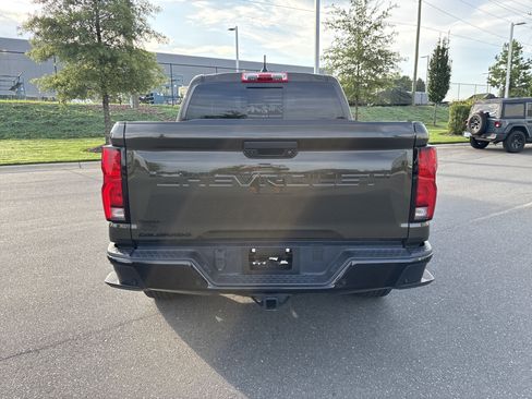 Used 2024 Chevrolet Colorado Z71 w/ Z71 Convenience Package 2 AWD/4WD image 8