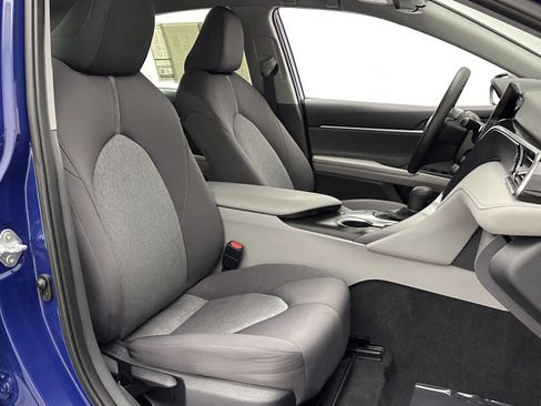 Used 2023 Toyota Camry LE image 34