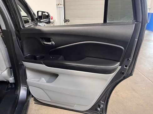 Used 2018 Honda Pilot EX image 13
