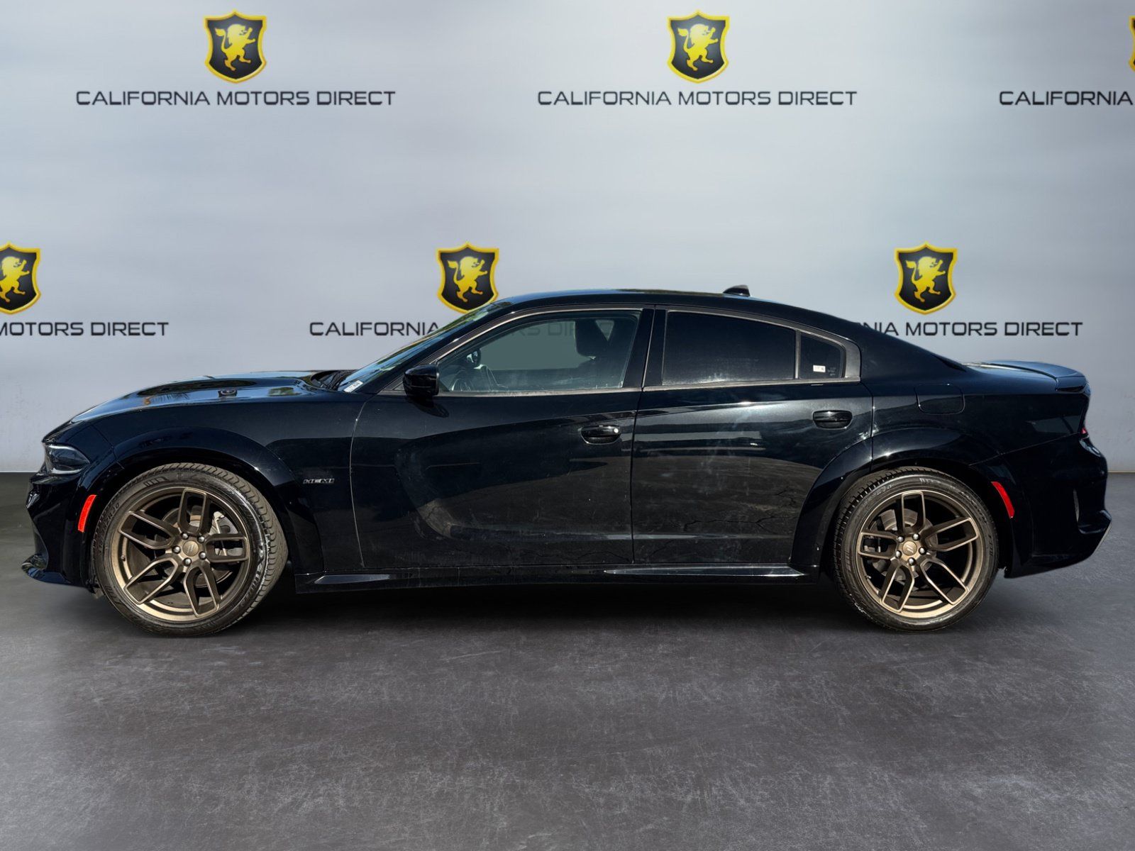 Used 2016 Dodge Charger R/T RWD image 2
