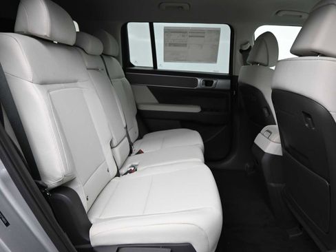 New 2026 Hyundai Santa Fe SE image 12