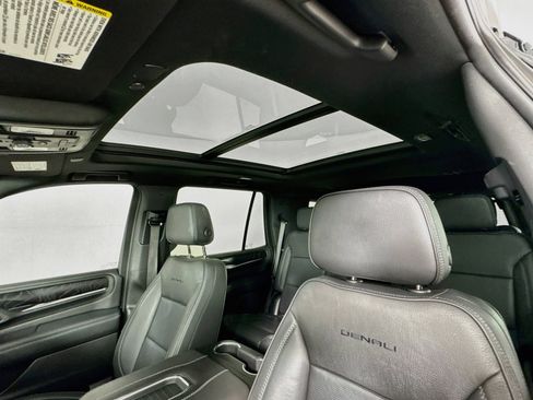 Used 2022 GMC Yukon Denali w/ Denali Premium Package RWD image 24
