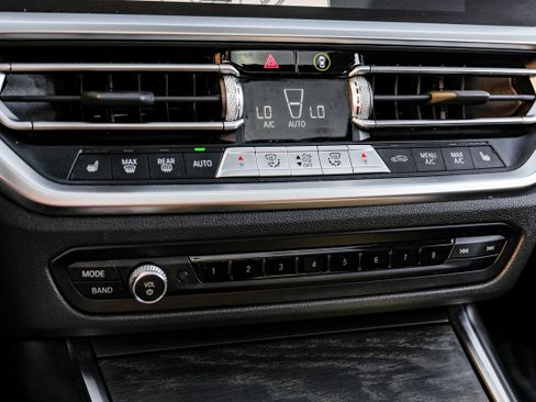 Used 2022 BMW 330i Sedan w/ Driving Assistance Package image 24