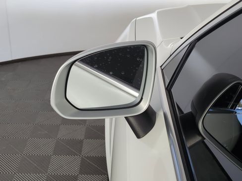 Used 2016 Volvo XC90 T5 R-Design image 21