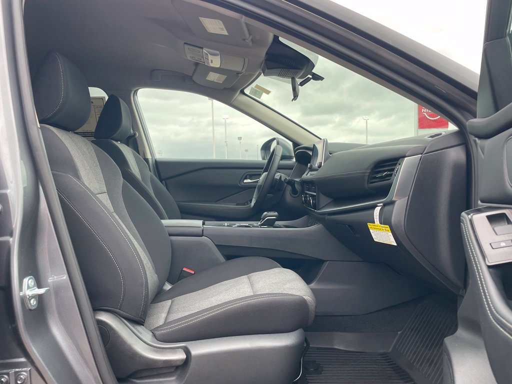 Certified 2026 Nissan Rogue SV FWD image 21