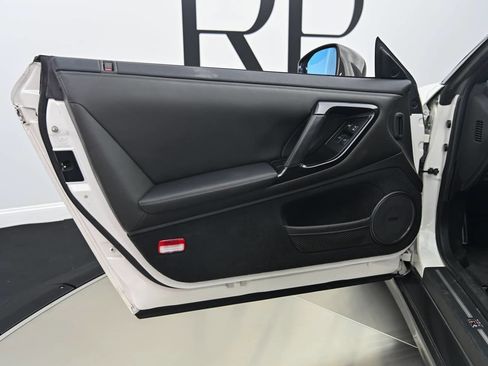 Used 2012 Nissan GT-R Premium AWD/4WD image 16
