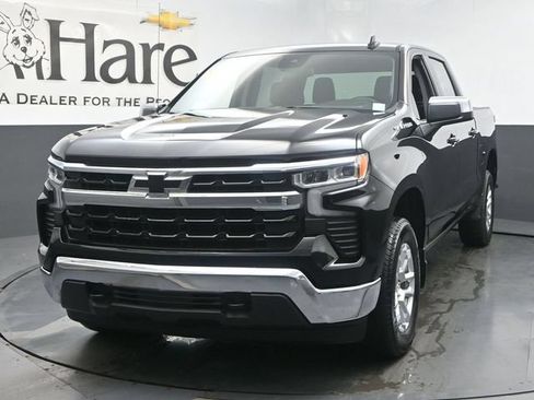 Used 2023 Chevrolet Silverado 1500 LT AWD/4WD image 7