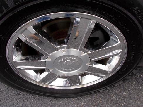 Used 2007 Cadillac Escalade AWD w/ Information Package image 17