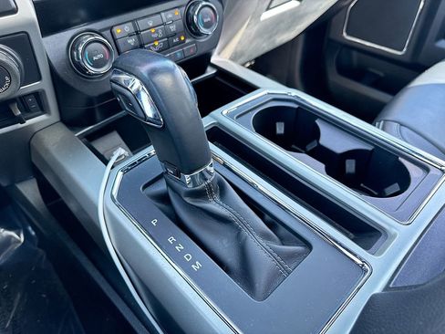 Used 2019 Ford F150 Lariat image 33