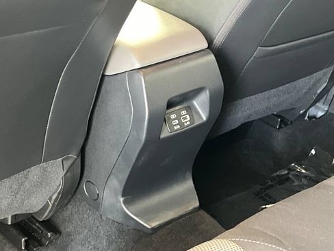 Certified 2024 Subaru Crosstrek 2.0i Premium AWD/4WD image 39