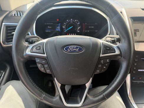 Used 2015 Ford Edge Titanium w/ Equipment Group 302A AWD/4WD image 26