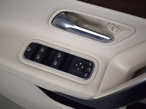 Used 2023 Mercedes-Benz CLA 250 4MATIC image 41