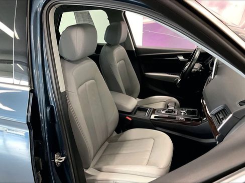 Used 2018 Audi Q5 2.0T Premium Plus w/ Premium Plus Package AWD/4WD image 11