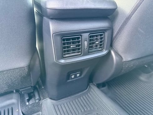 Used 2019 Toyota RAV4 XLE w/ Convenience Package AWD/4WD image 25