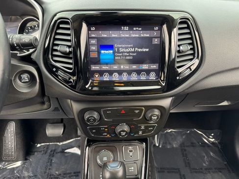 Used 2020 Jeep Compass Limited AWD/4WD image 25