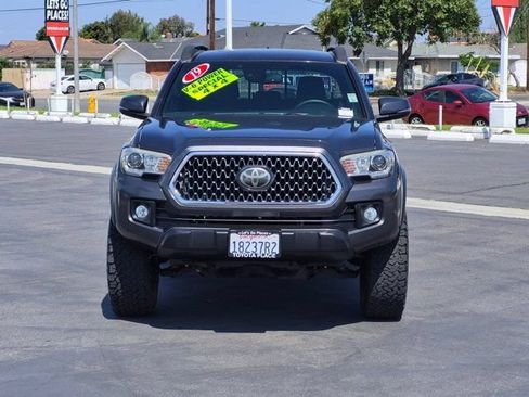 Used 2019 Toyota Tacoma TRD Off-Road AWD/4WD image 2