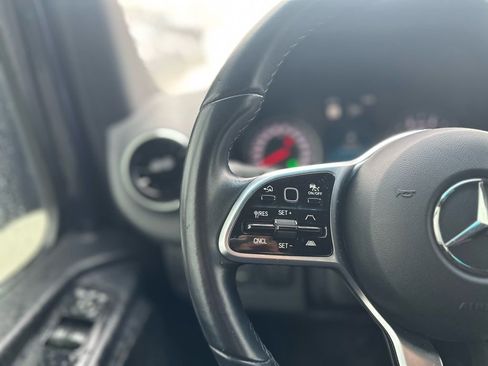 Used 2021 Mercedes-Benz Sprinter 2500 image 7