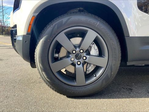 New 2026 Land Rover Defender 110 S image 11