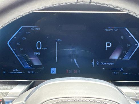 Certified 2023 BMW 760i xDrive AWD/4WD image 29