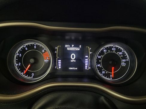 Used 2017 Jeep Cherokee Latitude image 23