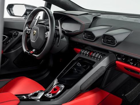 Used 2021 Lamborghini Huracan EVO RWD image 32