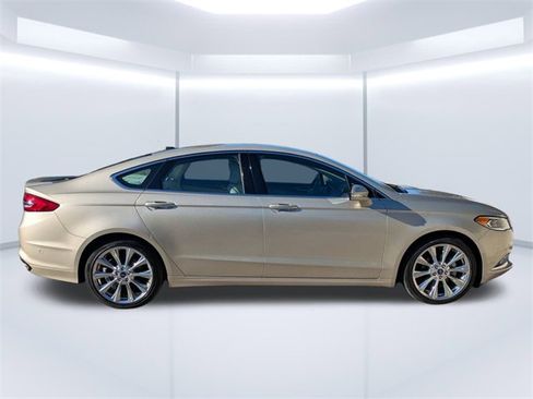 Used 2017 Ford Fusion Platinum image 3