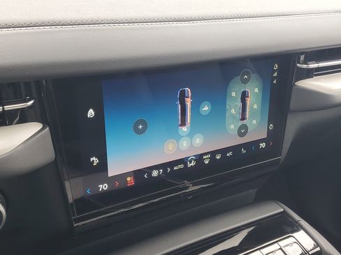 New 2026 Lincoln Navigator Reserve w/ Jet Appearance Package image 24