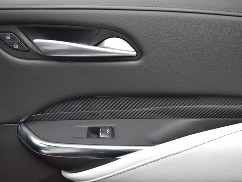 Certified 2025 Cadillac XT4 Sport image 35