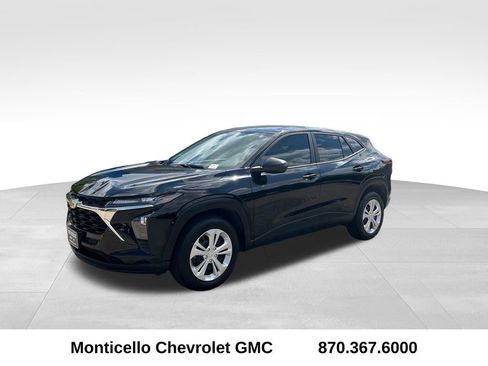 Used 2025 Chevrolet Trax LS FWD image 7
