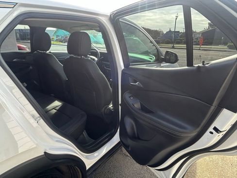 Used 2024 Buick Encore GX Preferred FWD image 30