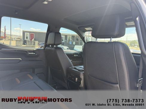 Used 2023 GMC Sierra 1500 AT4 w/ Technology Package AWD/4WD image 21